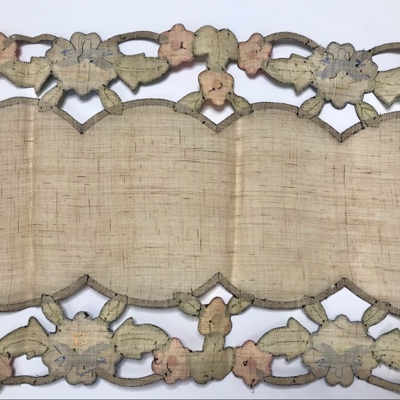 Vintage 9 PC Set Floral Hand Embroidered Scalloped Linen Table Runner Place Mats - Picture 15 of 16